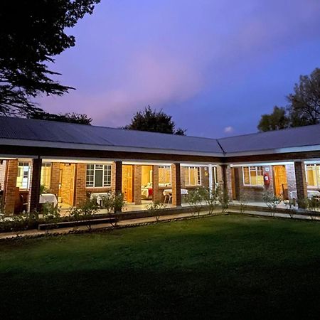 Village Lodge Harrismith Esterno foto