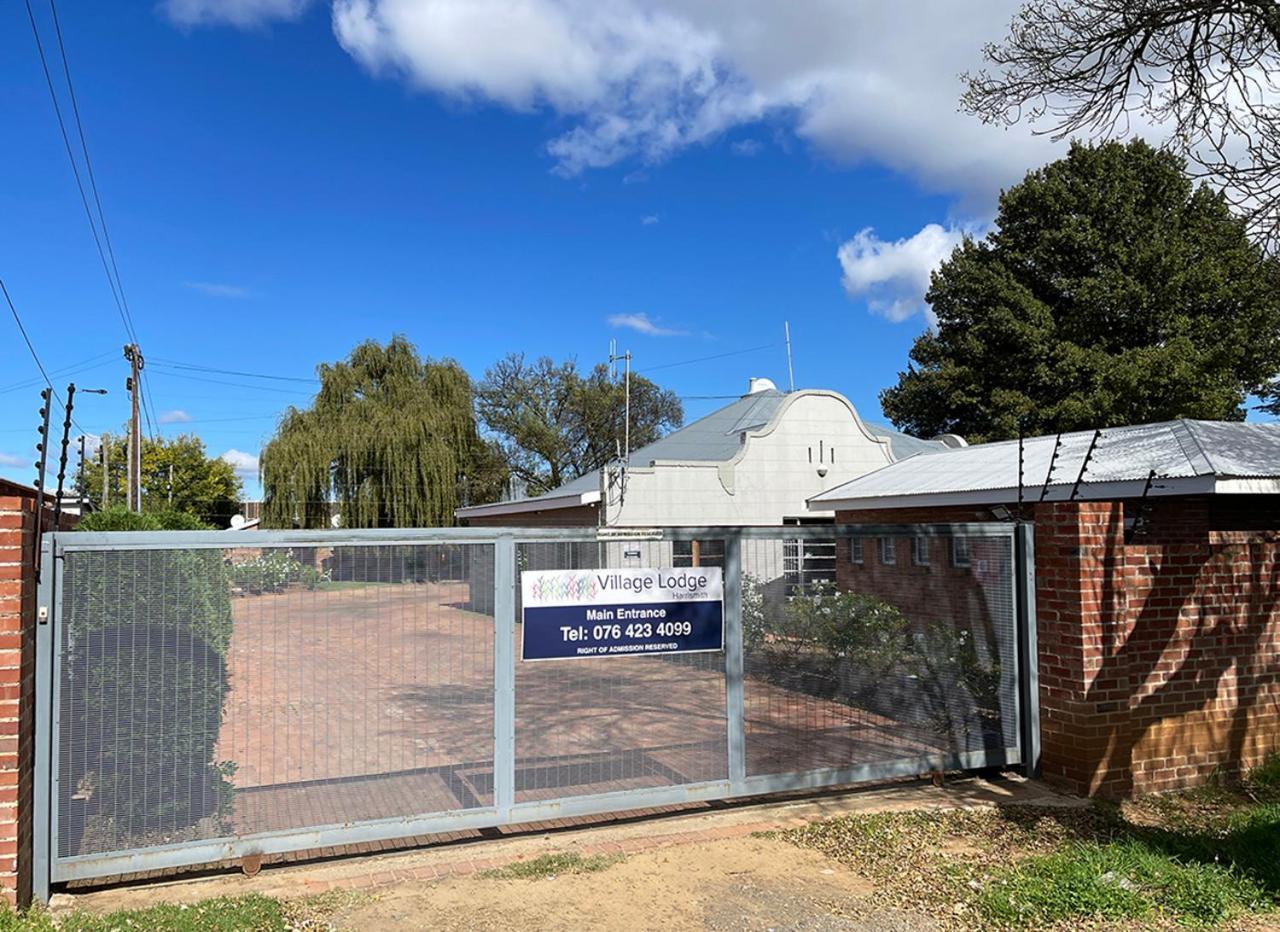 Village Lodge Harrismith Esterno foto