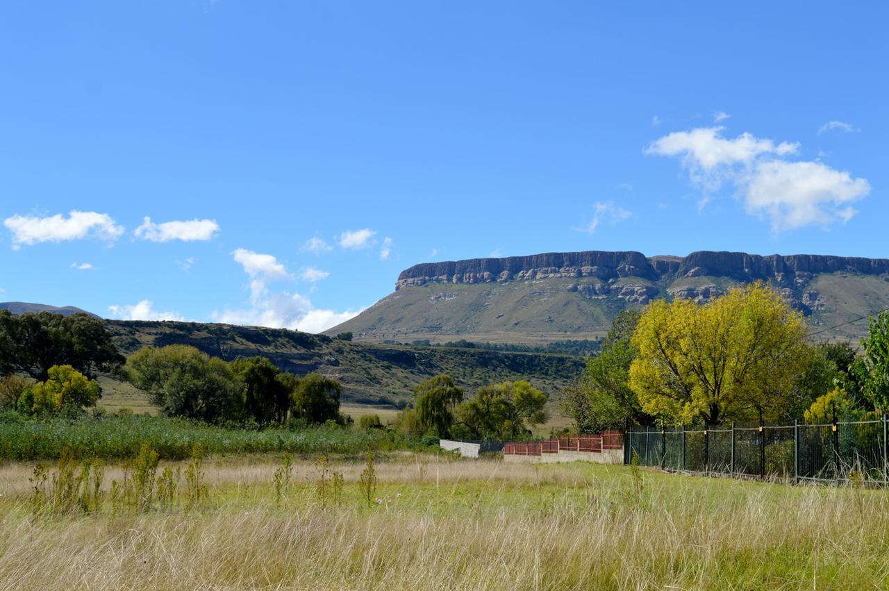 Village Lodge Harrismith Esterno foto